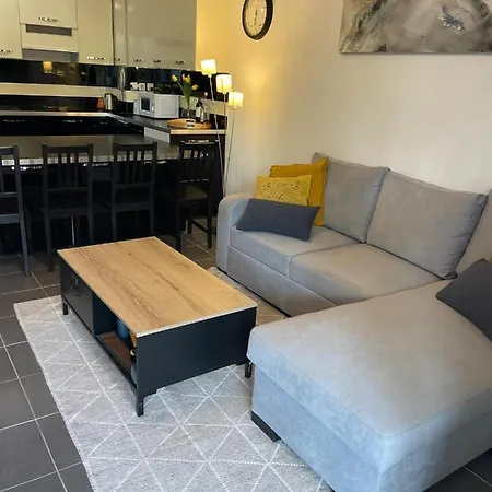 Superbe Appart 2 Pièces 8 Min à Pied De La Mer Appartement Fréjus